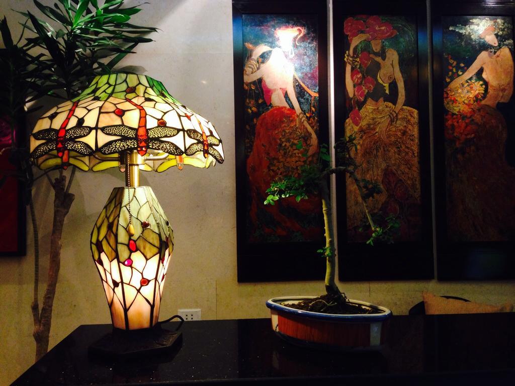Artisan Boutique Hotel Hanoi Buitenkant foto