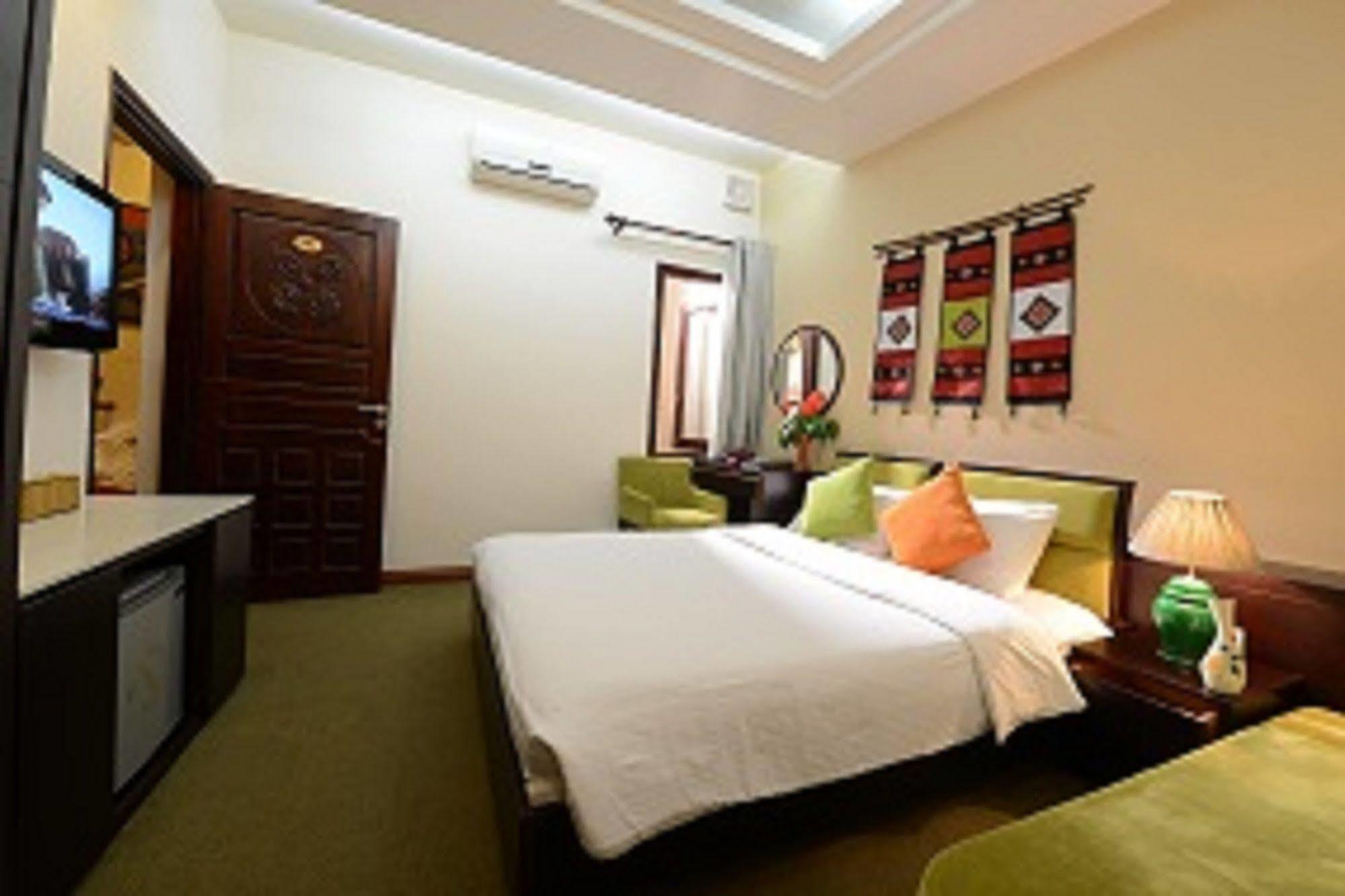 Artisan Boutique Hotel Hanoi Buitenkant foto